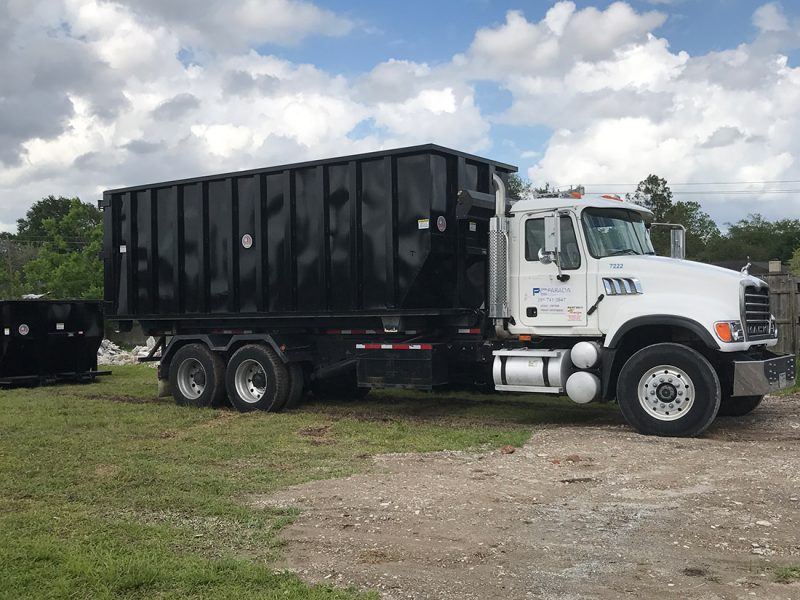 Parada Waste roll-off dumpster truck